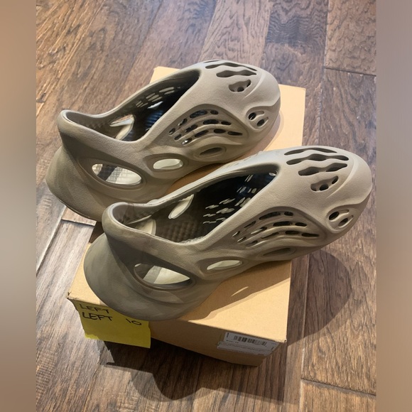 Yeezy Other - YZY Foam Runner